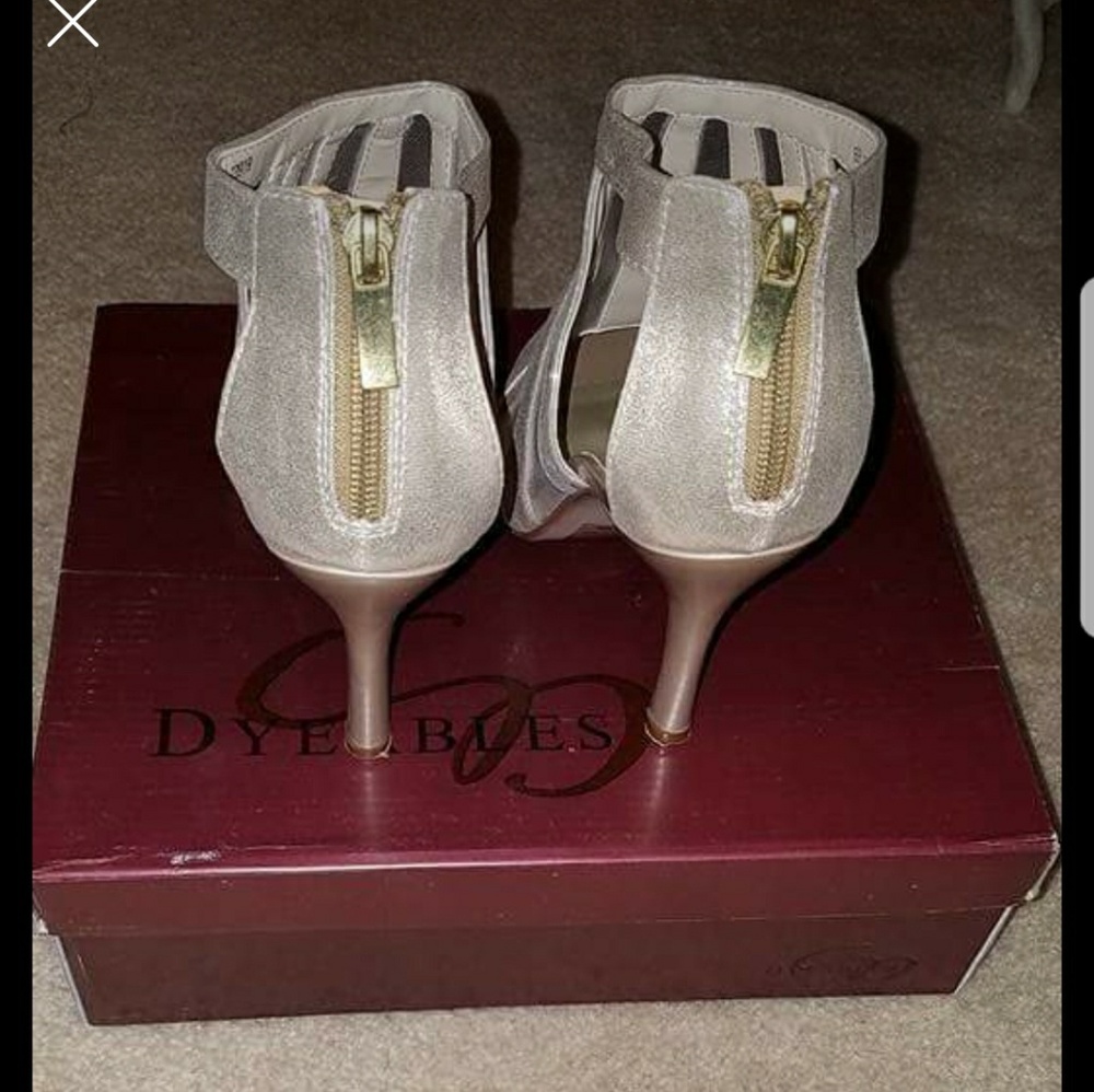 Heels - Picture 3 of 3